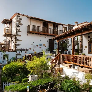 Casa Rural Tajona & Granero Country house